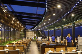 Kinh doanh quán nhậu phải đăng ký xin giấy phép gì?